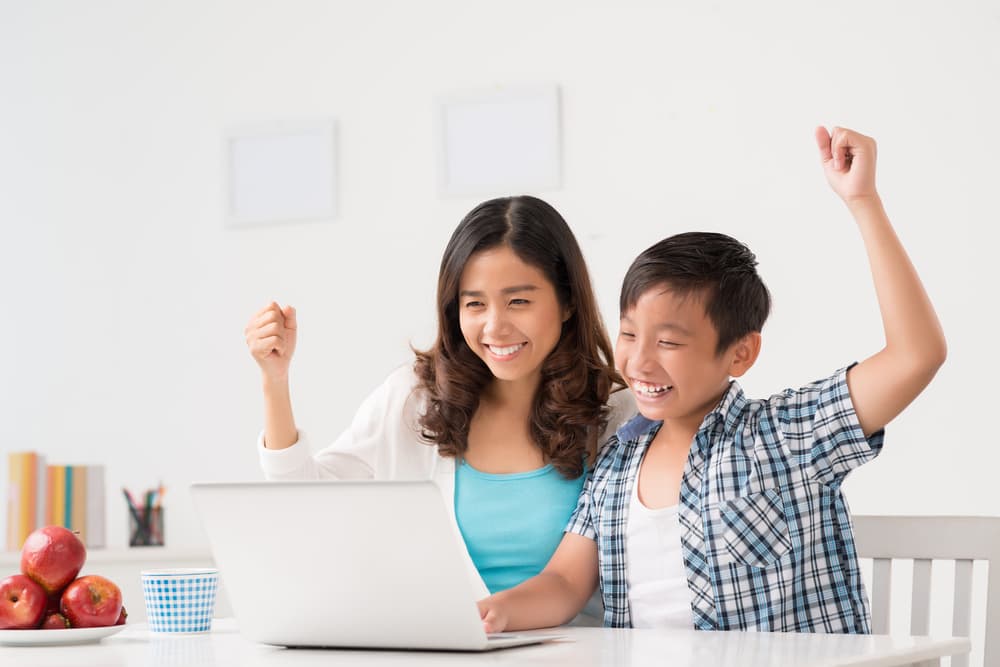 4 Critical Internet Safety Tips for Young Children and Teens