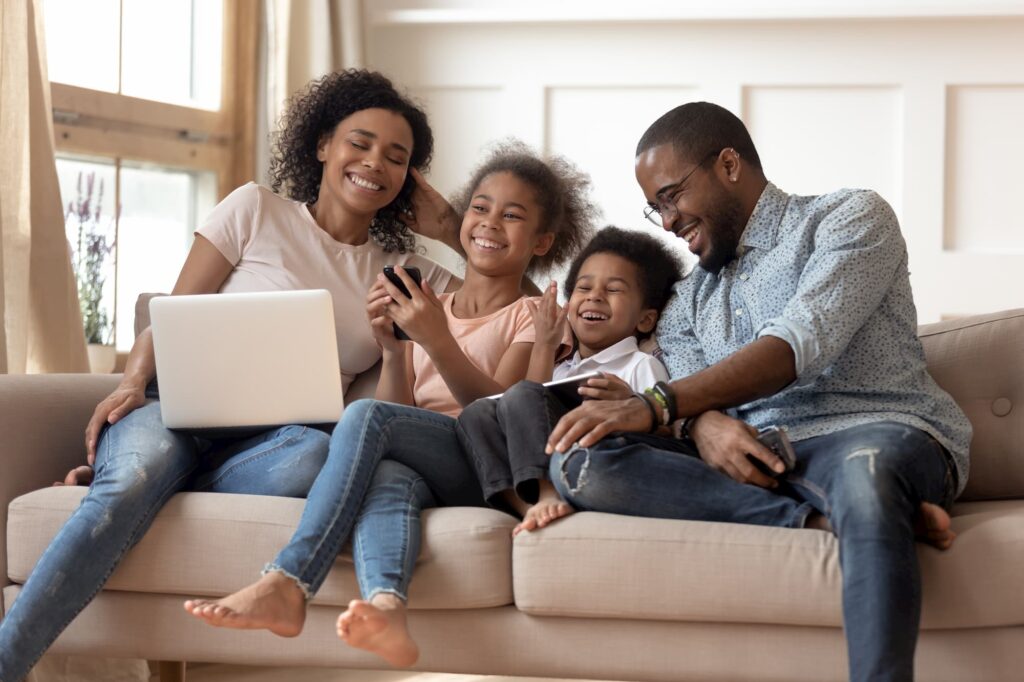 How to Find an Internet Package Suited for the Whole Family