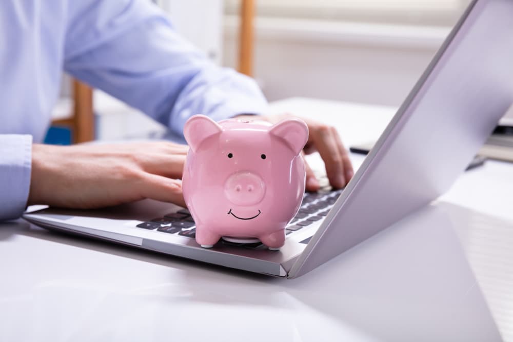 How to Save Money on Internet in Ontario